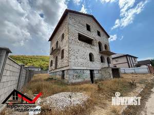 Дом 600м², 3-этажный, участок 10 сот.