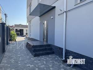 Дом 215м², 3-этажный, участок 4 сот.