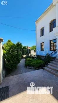 Коттедж 700м², 4-этажный, участок 8 сот.