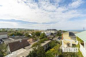 Дом 250м², 3-этажный, участок 6 сот.