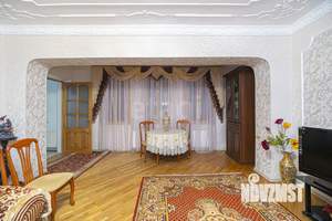 Дом 206м², 3-этажный, участок 9 сот.