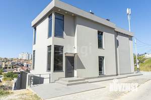 Дом 449м², 3-этажный, участок 9 сот.