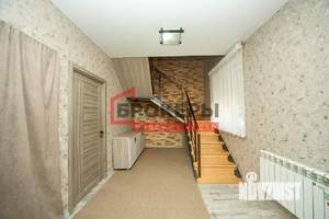 Дом 214м², 3-этажный, участок 5 сот.