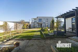 Дом 195м², 2-этажный, участок 6 сот.