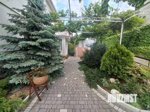 Дом 198м², 2-этажный, участок 6 сот.