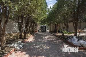 Дом 296м², 3-этажный, участок 9 сот.