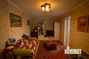 Дом 210м², 3-этажный, участок 8 сот.