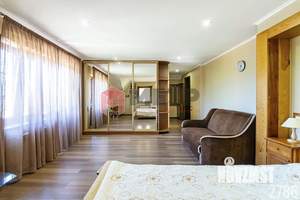 Коттедж 800м², 2-этажный, участок 10 сот.