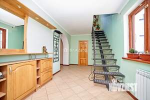 Дом 227м², 3-этажный, участок 10 сот.