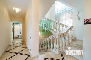 Дом 593м², 4-этажный, участок 9 сот.