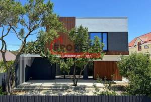 Дом 108м², 2-этажный, участок 4 сот.