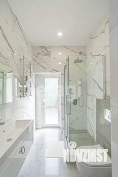 Дом 356м², 3-этажный, участок 4 сот.