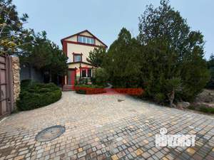 Дом 250м², 3-этажный, участок 12 сот.