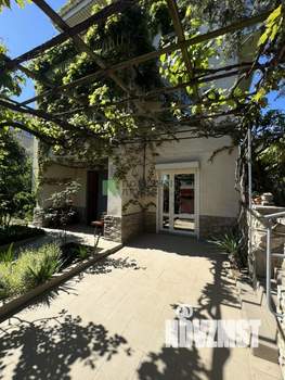 Дом 203м², 3-этажный, участок 5 сот.