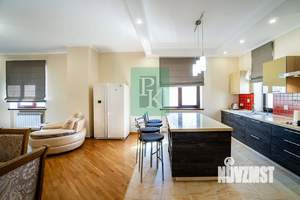 Дом 210м², 2-этажный, участок 4 сот.