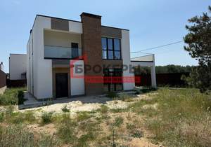 Дом 265м², 2-этажный, участок 5 сот.