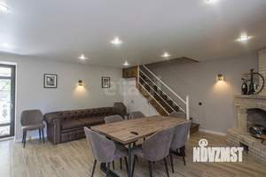 Дом 296м², 3-этажный, участок 9 сот.