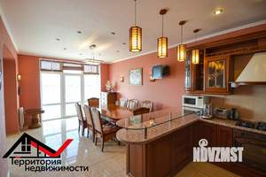 Таунхаус 280м², 3-этажный, участок 40 сот.