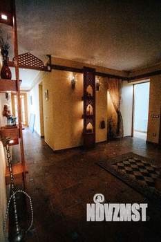 Дом 400м&sup2;, 3-этажный, на длительный срок, 