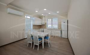 Дом 283м², 3-этажный, на длительный срок, 