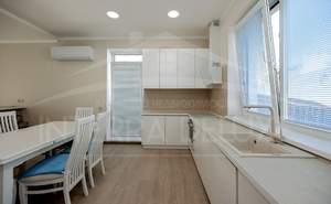 Дом 283м², 3-этажный, на длительный срок, 