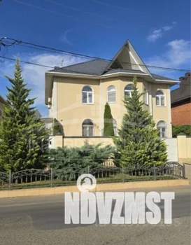 Дом 200м², 3-этажный, на длительный срок, 