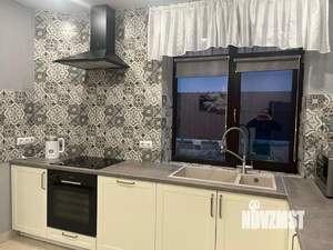 Дом 200м², 2-этажный, на длительный срок, 