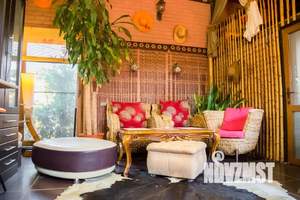 Дом 120м&sup2;, 3-этажный, посуточно, 