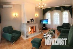 Дом 200м&sup2;, 3-этажный, посуточно, 