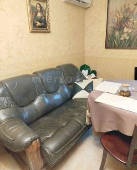 Дом 191м&sup2;, 3-этажный, на длительный срок, 