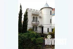 Дом 200м&sup2;, 3-этажный, посуточно, 