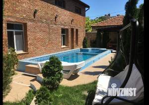 Дом 161м&sup2;, 2-этажный, посуточно, 