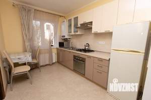 Дом 258м², 3-этажный, на длительный срок, 