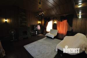 Дом 250м², 2-этажный, на длительный срок, 