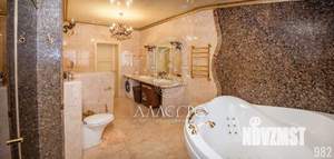 Дом 305м², 3-этажный, на длительный срок, 