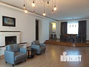 Дом 280м&sup2;, 3-этажный, посуточно, 