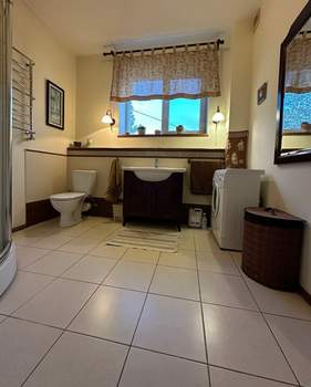 Дом 250м², 3-этажный, на длительный срок, 