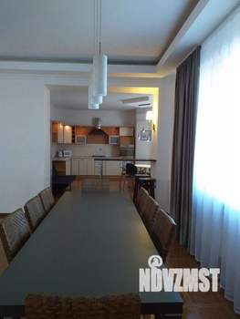 Дом 280м², 2-этажный, на длительный срок, 