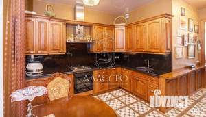 Дом 305м², 3-этажный, на длительный срок, 