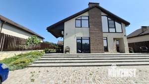 Дом 200м&sup2;, 2-этажный, посуточно, 