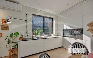 Дом 200м², 2-этажный, на длительный срок, 