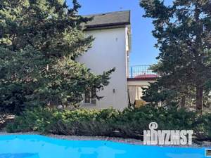 Дом 144м&sup2;, 3-этажный, посуточно, 