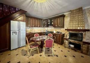 Дом 285м², 3-этажный, на длительный срок, 