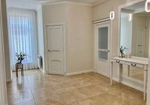 Дом 250м², 2-этажный, на длительный срок, 