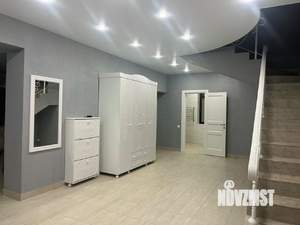 Дом 200м², 2-этажный, на длительный срок, 