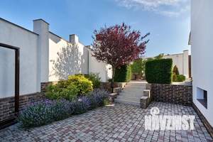 Дом 316м&sup2;, 3-этажный, посуточно, 