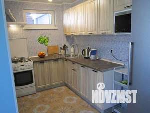 Дом 40м², 2-этажный, на длительный срок, 