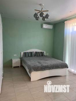 Коттедж 200м², 2-этажный, на длительный срок, 
