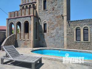 Дом 200м², 2-этажный, посуточно, 