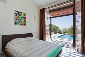 Дом 250м&sup2;, 2-этажный, посуточно, 